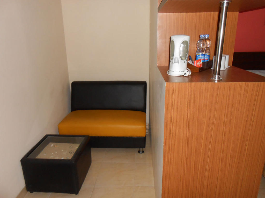 Pineapple Mansion Hotel Solo Quarto foto